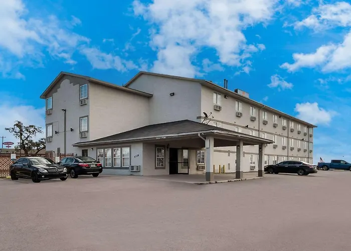 Villa: Express Inn & Suites San Antonio Near Seaworld - Medical Center