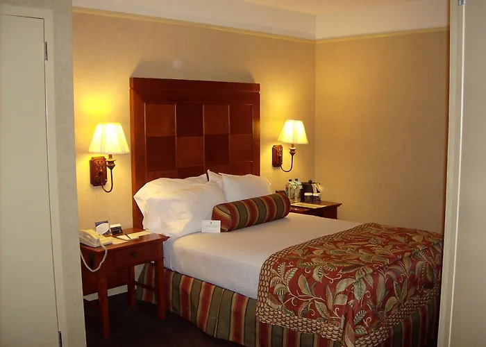 Embassy Suites Airport